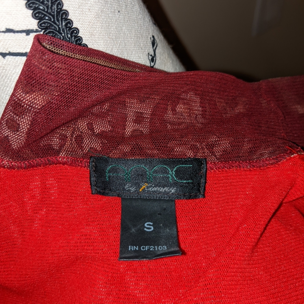 Beautiful Designer Top Amazing Prints Size S - Picture 6 of 6